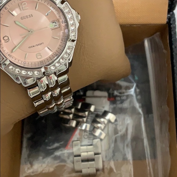 Guess Watch - Picture 4 of 4